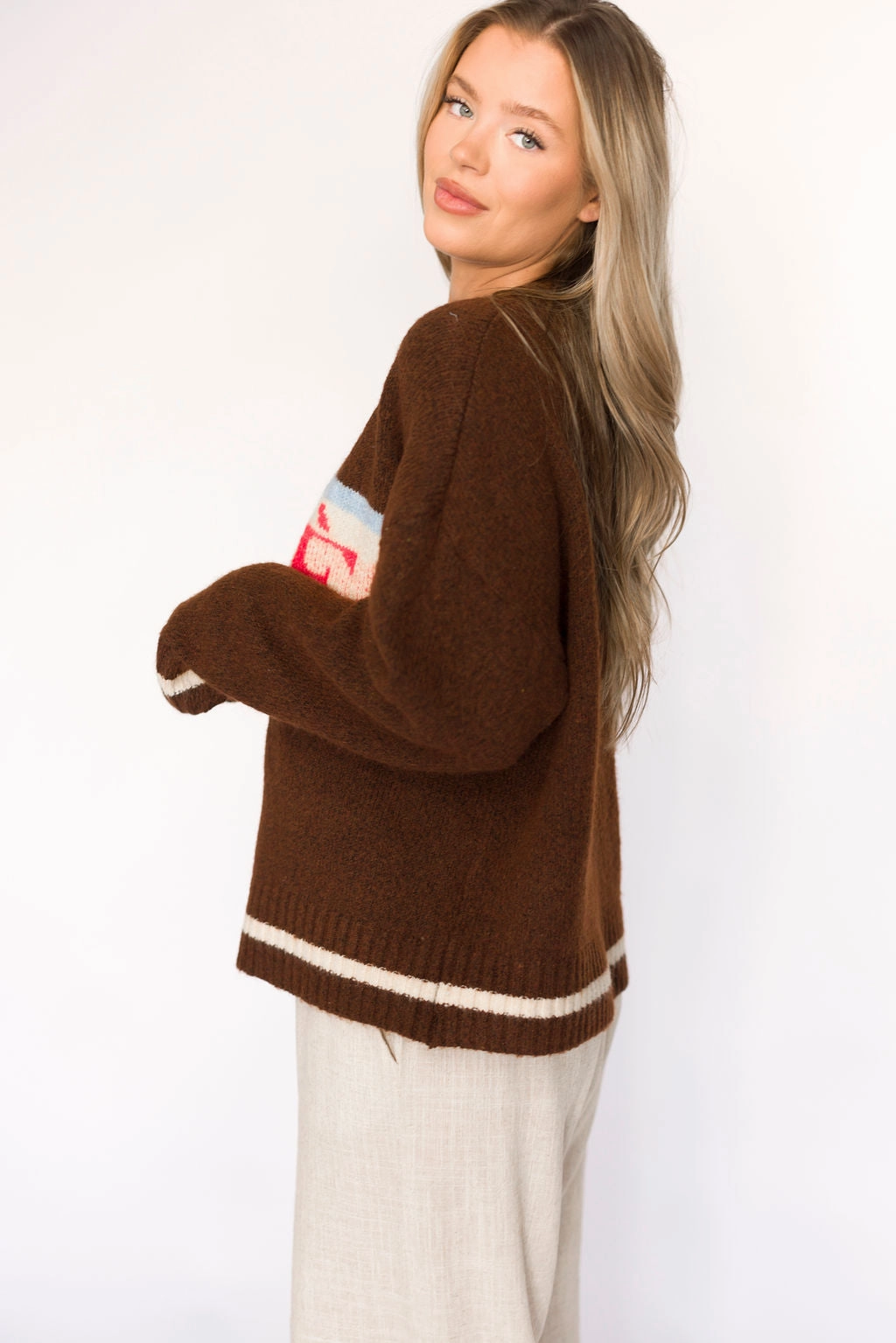 Apres Pullover Sweater Top in Chocolate