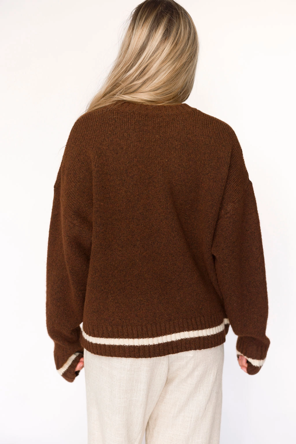 Apres Pullover Sweater Top in Chocolate