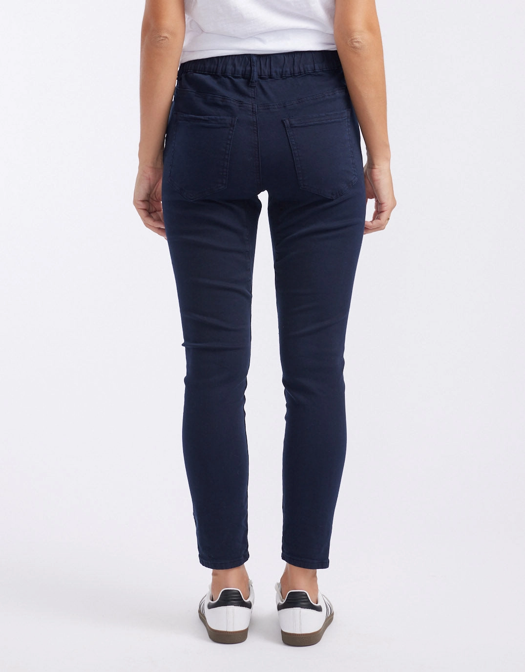 Emma Stretch Jean - Navy