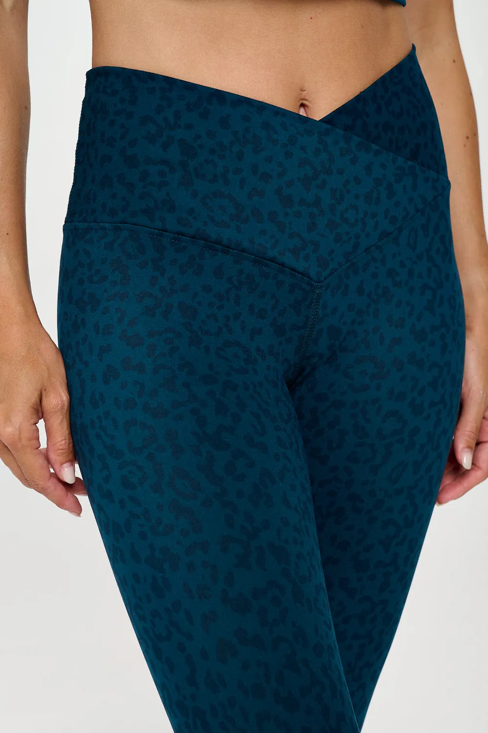 Kate -  Abstract Cheetah - Cross Over - Capri Legging (High-Waist)