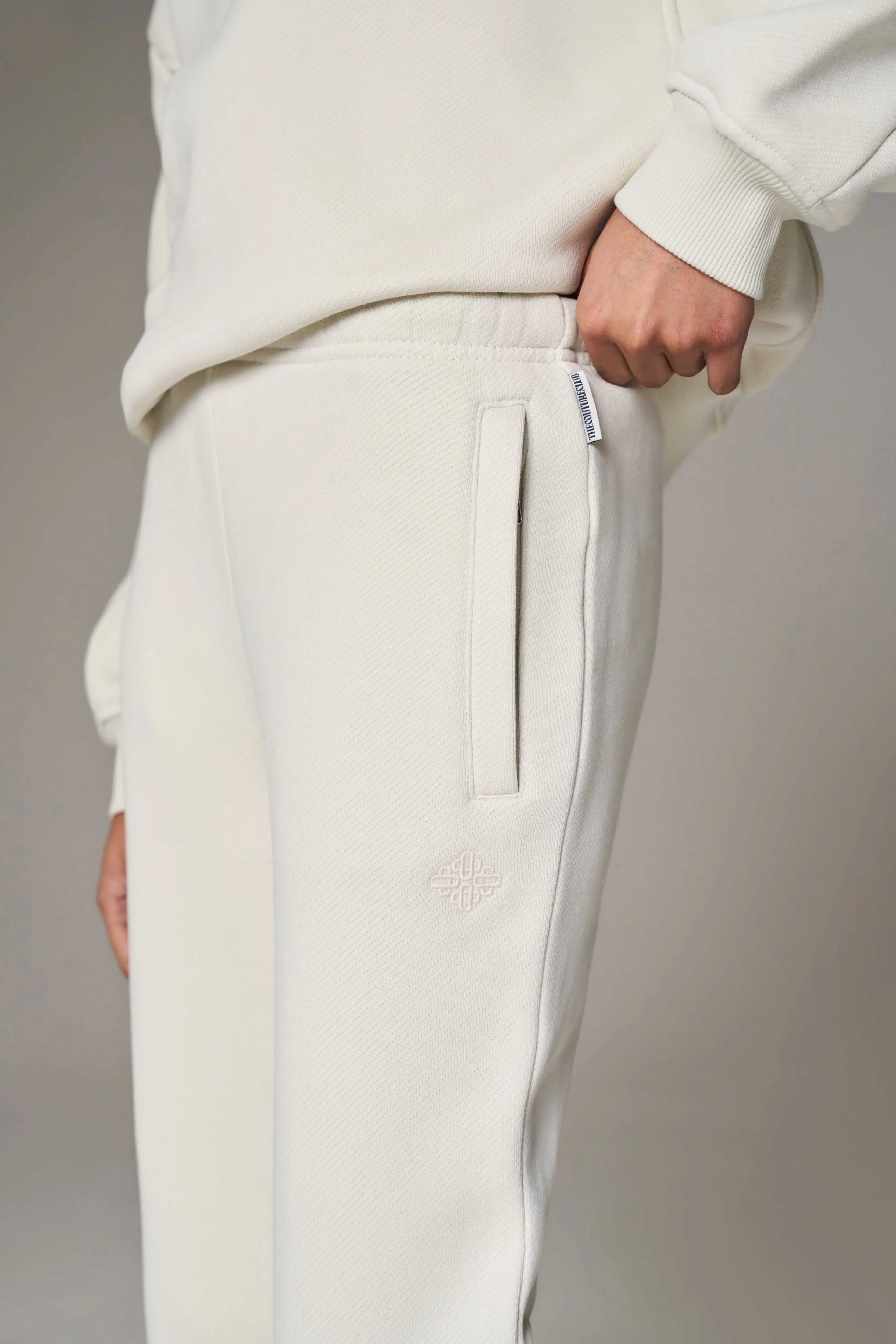 LAUNDERED CLASSICS STRAIGHT LEG JOGGERS - ECRU