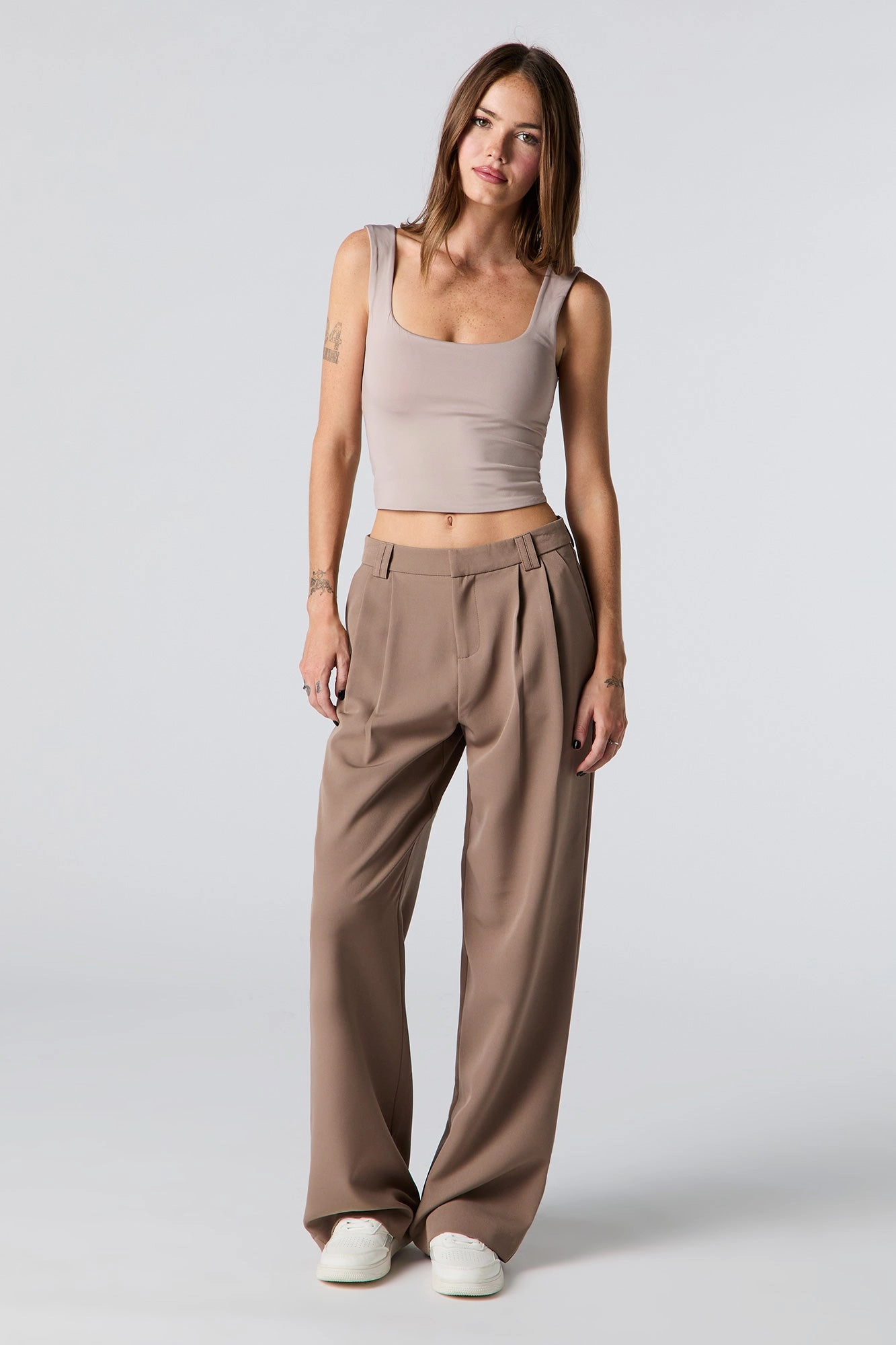 Pantalon habillé plissé à jambe large