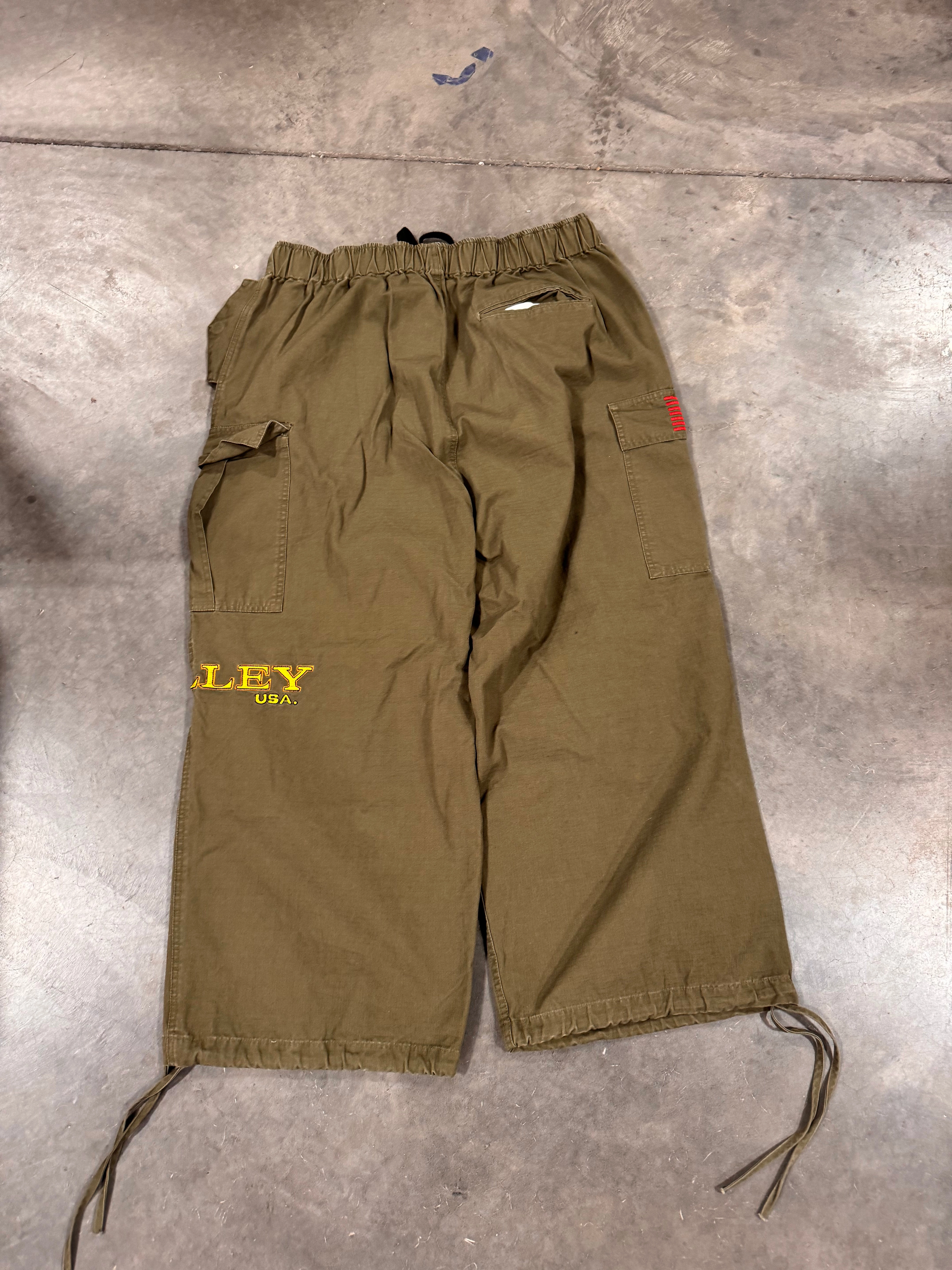 PRE OWNED Vale Forever Olive Paratrooper Cargos