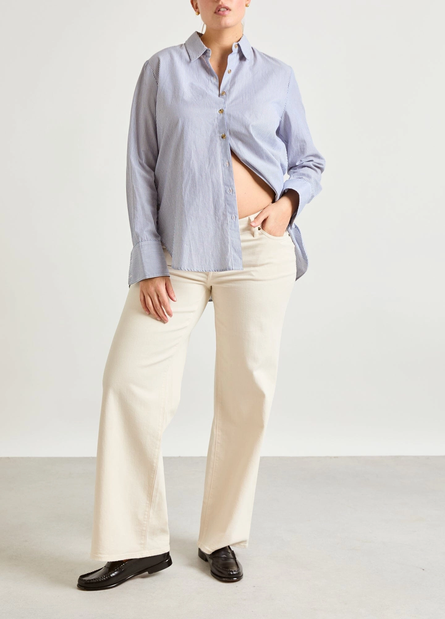 The Relaxed Wide Leg Maternity Jean