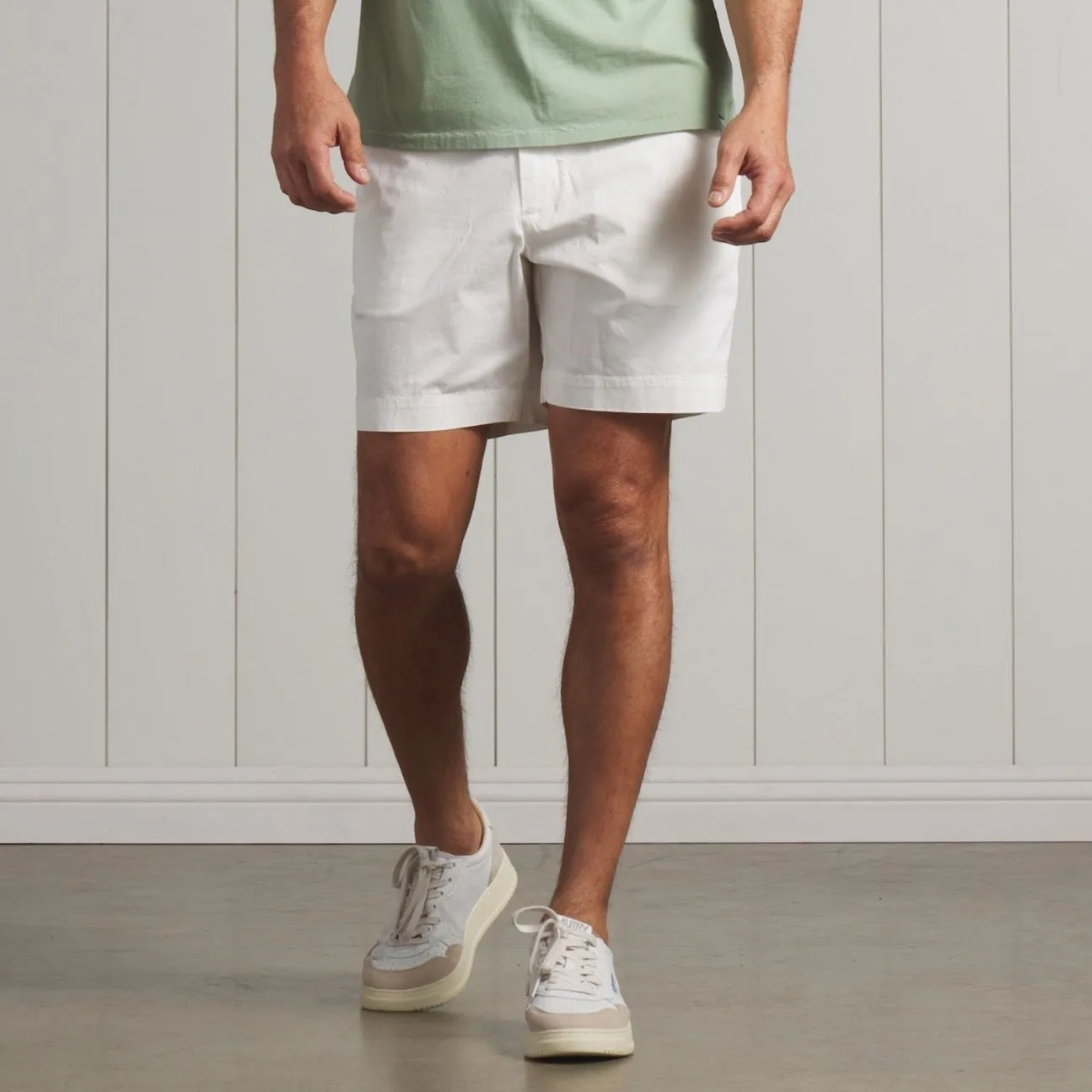 Thompson Flex Stretch Shorts  7"- White