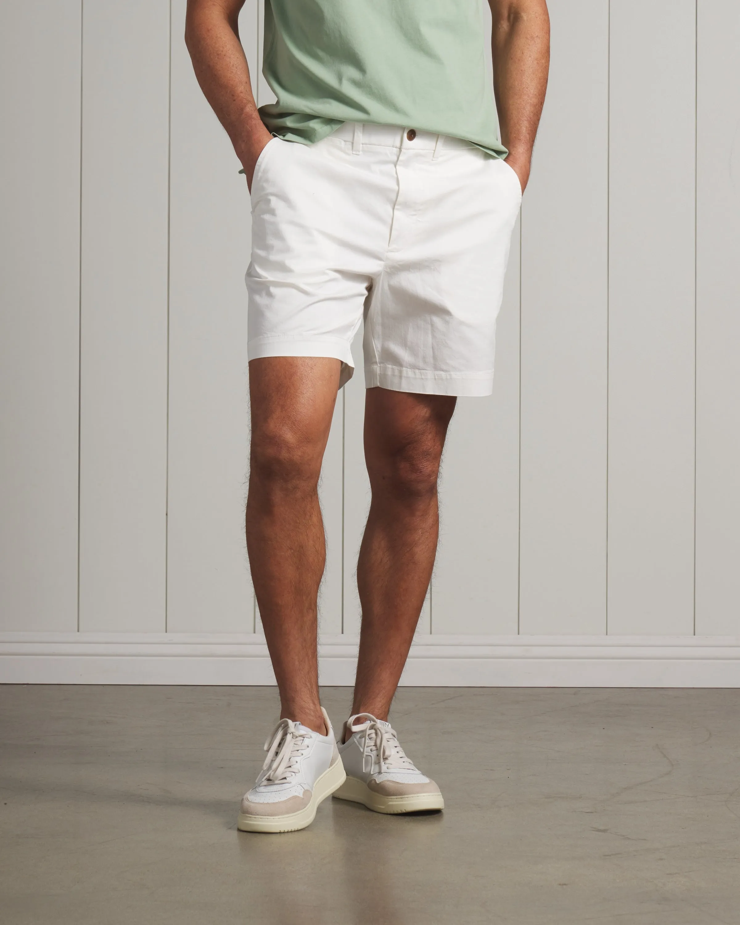 Thompson Flex Stretch Shorts  7"- White